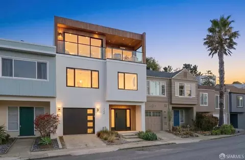 222 Molimo Dr, San Francisco, CA 94127