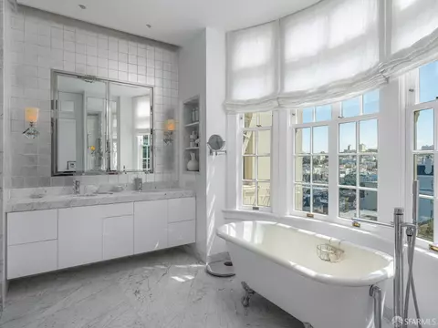 Bath - 1940 Broadway St #6, San Francisco, CA 94109 photo 1 of 6