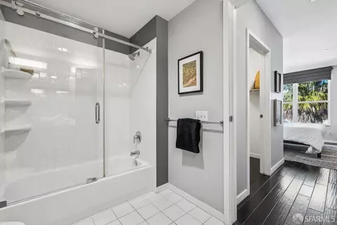 Bath - 5900 3rd St #2406, San Francisco, CA 94124 photo 2 of 3