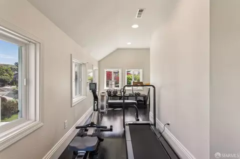 Entry Way - 116 Eagle Trace Dr, Half Moon Bay, CA 94019 photo 6 of 7