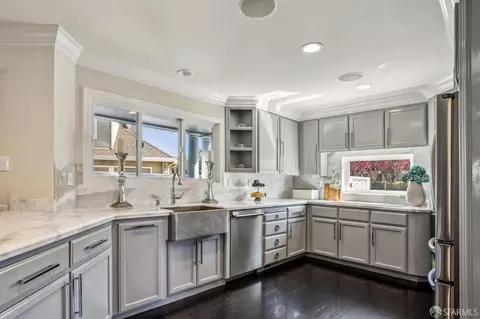 Kitchen - 116 Eagle Trace Dr, Half Moon Bay, CA 94019 photo 2 of 8