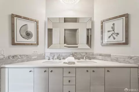 Bath - 116 Eagle Trace Dr, Half Moon Bay, CA 94019 photo 5 of 6