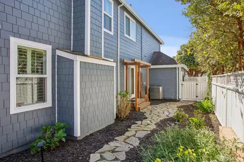 Exterior - 116 Eagle Trace Dr, Half Moon Bay, CA 94019 photo 7 of 9