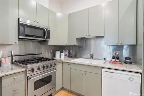 Kitchen - 3257 20th St, San Francisco, CA 94110 photo 2 of 2