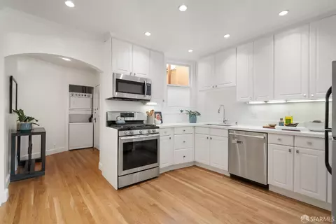 Kitchen - 1026 Anza St, San Francisco, CA 94118 photo 2 of 2