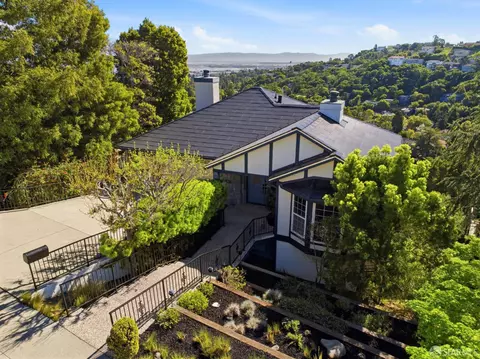 179 Bay View Dr, San Carlos, CA 94070