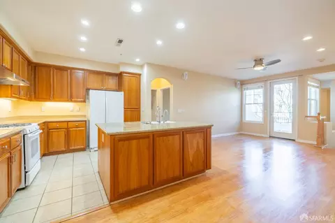 Living - 4138 Clarinbridge Cir, Dublin, CA 94568 photo 7 of 8