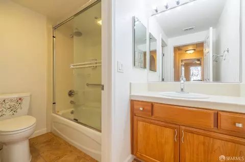Bath - 4138 Clarinbridge Cir, Dublin, CA 94568 photo 2 of 2