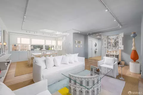 1080 Chestnut St #3B, San Francisco, CA 94109