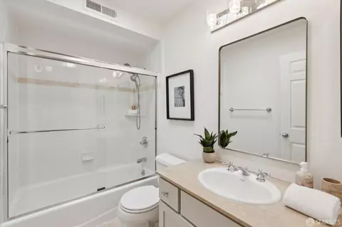 Bath - 2473 Diamond St, San Francisco, CA 94131 photo 7 of 7