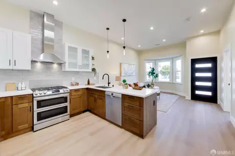 Kitchen - 57 Cayuga Ave, San Francisco, CA 94112 photo 4 of 4