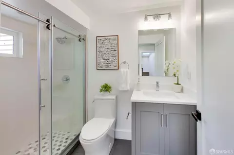 Bath - 57 Cayuga Ave, San Francisco, CA 94112 photo 2 of 2
