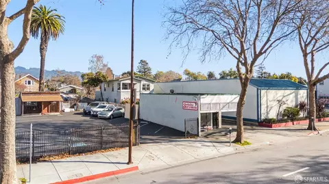 Exterior - 2221 San Pablo Ave, Berkeley, CA 94702 photo 1 of 6