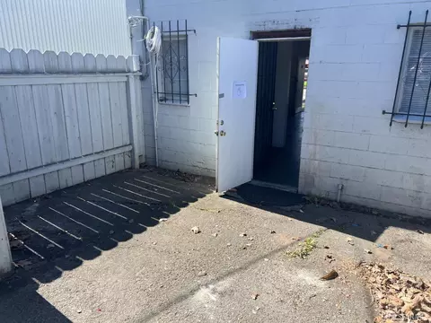 Exterior - 2221 San Pablo Ave, Berkeley, CA 94702 photo 4 of 6