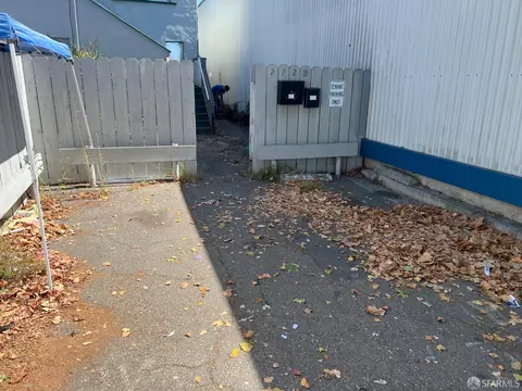 Exterior - 2221 San Pablo Ave, Berkeley, CA 94702 photo 5 of 6