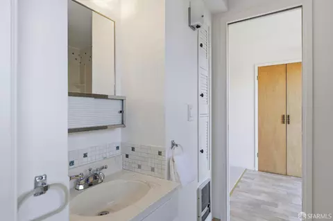 Bath - 1955 18th Ave, San Francisco, CA 94116 photo 3 of 3