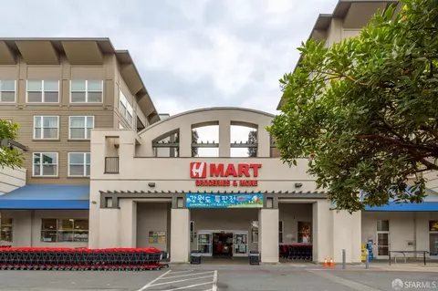 8200 Oceanview Ter #213, San Francisco, CA 94132