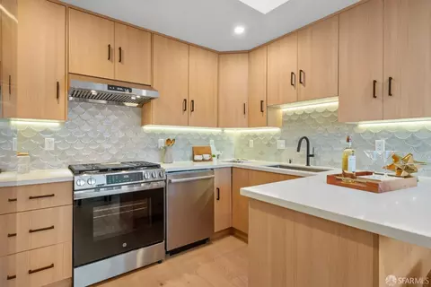 147 Gaven St, San Francisco, CA 94134