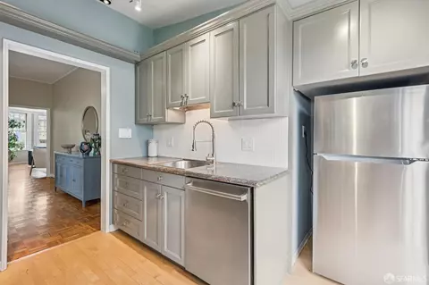 Kitchen - 437 Staples Ave, San Francisco, CA 94112 photo 4 of 6