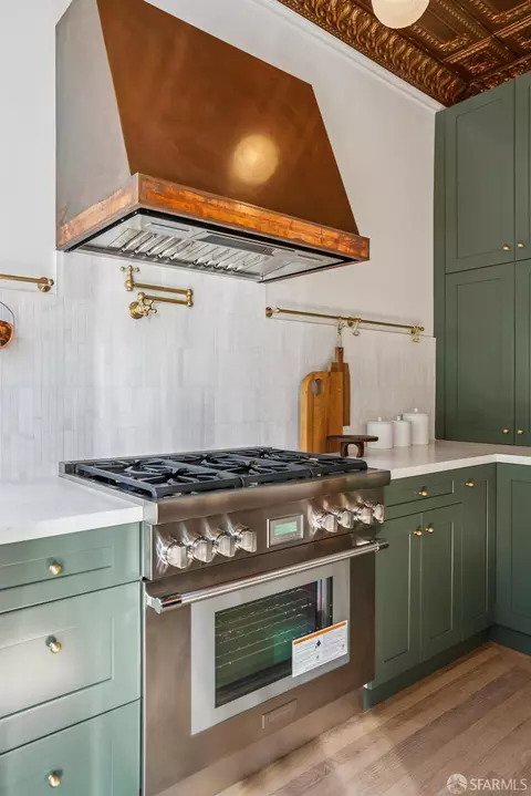 Kitchen - 1338 Masonic Ave, San Francisco, CA 94117 photo 9 of 11