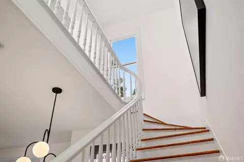 Entry Way - 685 Capp St, San Francisco, CA 94110 photo 3 of 5