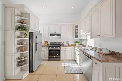 Kitchen - 685 Capp St, San Francisco, CA 94110 photo 1 of 5