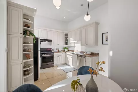 Kitchen - 685 Capp St, San Francisco, CA 94110 photo 4 of 5