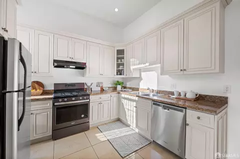 Kitchen - 685 Capp St, San Francisco, CA 94110 photo 2 of 5