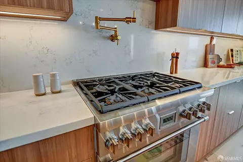 Kitchen - 1719 33rd Ave, San Francisco, CA 94122 photo 6 of 8
