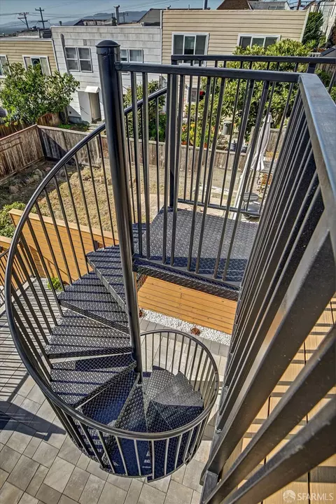 Exterior - 1719 33rd Ave, San Francisco, CA 94122 photo 5 of 11