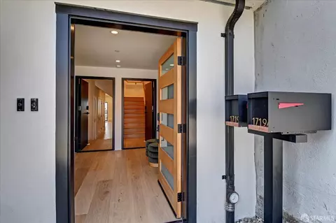 Entry Way - 1719 33rd Ave, San Francisco, CA 94122 photo 1 of 4