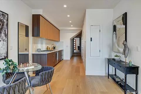 Entry Way - 1719 33rd Ave, San Francisco, CA 94122 photo 4 of 4