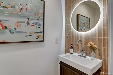 Bath - 1719 33rd Ave, San Francisco, CA 94122 photo 7 of 10