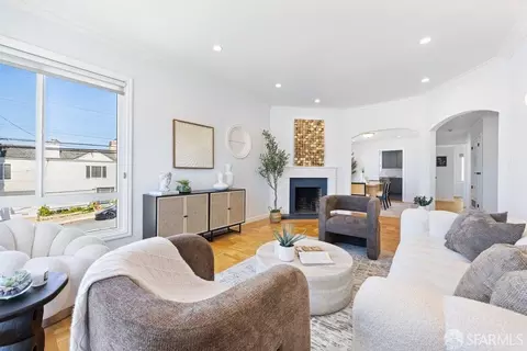 Living - 1500 41st Ave, San Francisco, CA 94122 photo 4 of 5