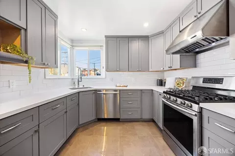 Kitchen - 1500 41st Ave, San Francisco, CA 94122 photo 2 of 2