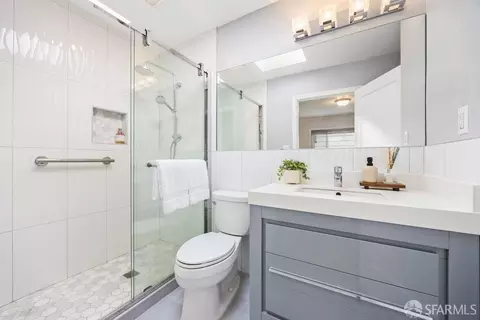 Bath - 1500 41st Ave, San Francisco, CA 94122 photo 2 of 3