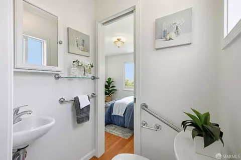 Bath - 3626 Ulloa St, San Francisco, CA 94116 photo 3 of 4