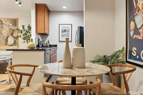 373 Half Moon Ln #205, Daly City, CA 94015