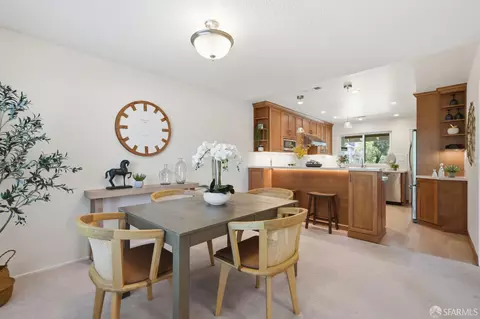 3136 Rossmoor Pkwy #5, Walnut Creek, CA 94595