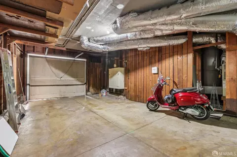Exterior - 3055 25th St, San Francisco, CA 94110 photo 4 of 5
