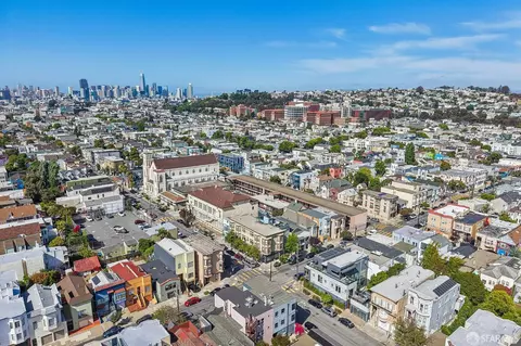 View/Area - 3055 25th St, San Francisco, CA 94110 photo 2 of 4
