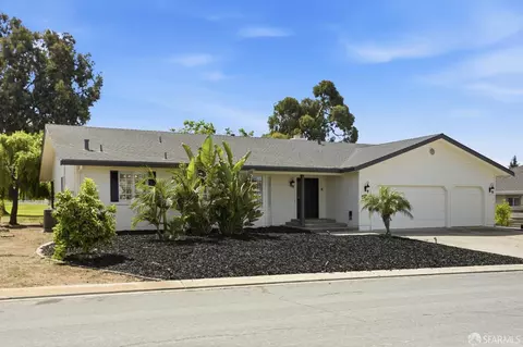 780 Lanini Dr, Hollister, CA 95023
