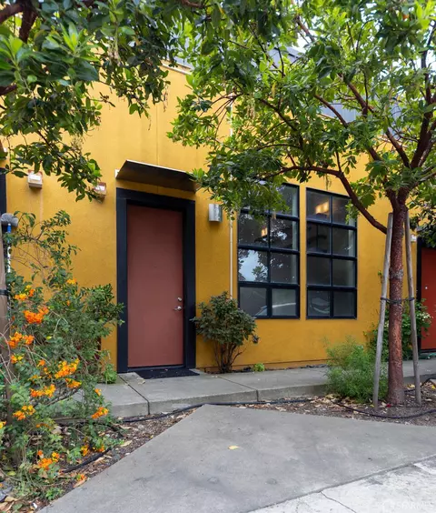 1510 32nd St #2, Emeryville, CA 94608