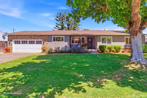 2117 Queens Ln, San Mateo, CA 94402