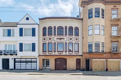 1877 Chestnut St, San Francisco, CA 94123