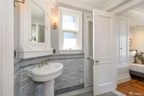 Bath - 2830 Buchanan St, San Francisco, CA 94123 photo 3 of 10