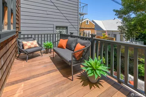 Exterior - 2830 Buchanan St, San Francisco, CA 94123 photo 3 of 6
