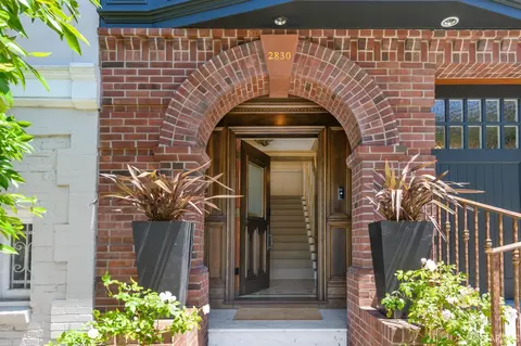 Exterior - 2830 Buchanan St, San Francisco, CA 94123 photo 1 of 6