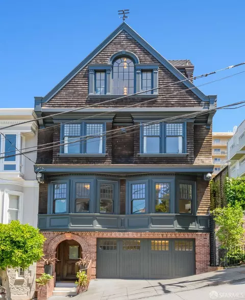 Exterior - 2830 Buchanan St, San Francisco, CA 94123 photo 2 of 6