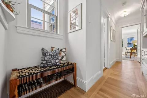Entry Way - 2273 Cayuga Ave, San Francisco, CA 94112 photo 9 of 14